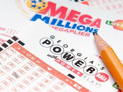 Lần đầu tiên chơi xổ số, người đàn ông trúng ngay 20 triệu USD.