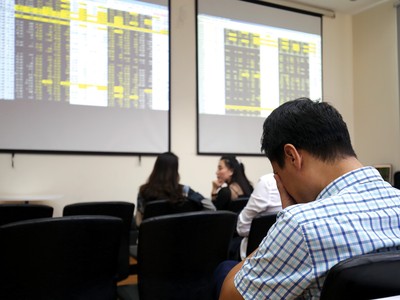 Tài khoản nhiều nhà đầu tư “bay” quá đà