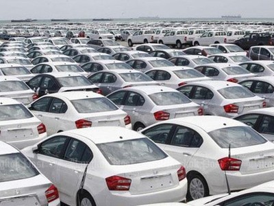 Xe nhập ùn ùn về Việt Nam ngay từ đầu năm 2019.