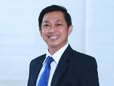 Ông Ðoàn Ðình Duy Khương, Tổng giám đốc  Công ty cổ phần Dược Hậu Giang