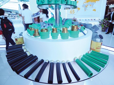 Hoa Sen chấm dứt hoạt động của 10 chi nhánh 