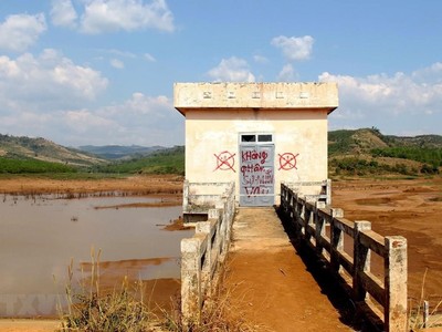Công trình thủy lợi Đắk Ngo bỏ hoang, lãng phí nhiều tỷ đồng. (Ảnh: Ngọc Minh/TTXVN).