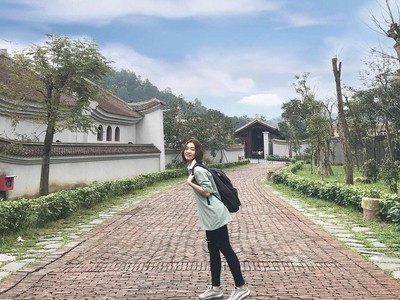 Khu di tích Yên Tử: Khu di tích Yên Tử nằm gần đường 18A, thuộc xã Thượng Yên Công, thành phố Uông Bí, tỉnh Quảng Ninh. Nơi đây là một quần thể gồm các ngôi chùa, am, tháp, tượng, rừng cây cổ thụ và cảnh vật thiên nhiên nằm rải rác theo chiều cao dần đến đỉnh núi. Ảnh: Buithanhhuyn.