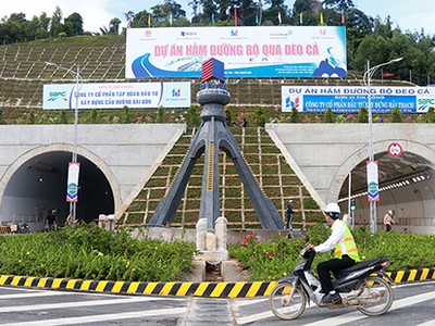 Hầm Đèo Cả trên Quốc lộ 1A, giúp rút ngắn thời gian từ Khánh Hòa qua Phú Yên và hướng ngược lại. Ảnh: Xuân Ngọc.