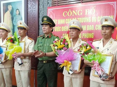 Công an TP.Đà Nẵng tổ chức công bố các quyết định của Bộ trưởng Bộ Công an về công tác cán bộ.