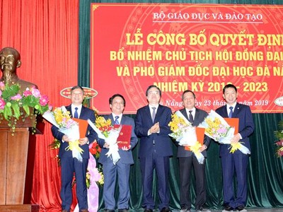 Trao quyết định bổ nhiệm Chủ tịch Hội đồng Đại học Đà Nẵng
