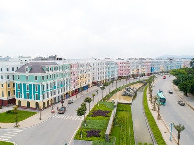 Dãy phố bắt mắt trên đường Hạ Long sẽ sôi động từ hè này.