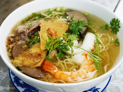 Tô phở khổng lồ và 4 món ngon phải thử khi đến Sa Đéc