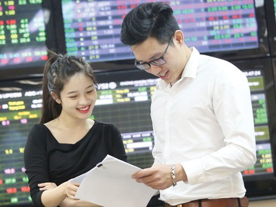 Nâng hạng thị trường chứng khoán Việt Nam: Nhiều nút thắt