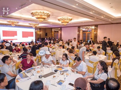 Chỉ sau 30 phút, toàn bộ sản phẩm được công bố chính thức đều đã giao dịch thành công, C&T phải tung ra một số sản phẩm bổ sung để đáp ứng sức cầu quá cao từ thị trường.