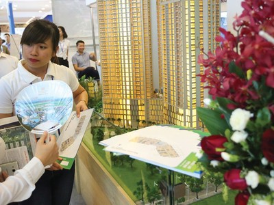 Tín dụng vào lĩnh vực bất động sản theo hướng thắt chặt nguồn tín dụng, giảm hạn mức cho vay đối với các dự án bất động sản cao cấp.