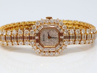 Chiếc đồng hồ được đính tổng cộng 32 carat kim cương. (Nguồn: Photo Courtesy of Kruse GWS Auctions).