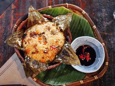 Cơm hấp lá sen và các món từ sen đượm hương mùa hè