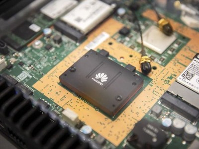 Trump thêm vào danh sách đen của các công ty công nghệ Trung Quốc ngay trước Hội nghị thượng đỉnh với Tập Cận Bình.