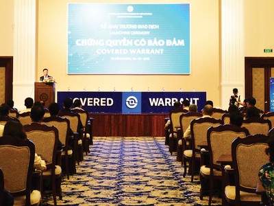 Toàn cảnh hội trường diễn ra Lễ khai trương giao dịch CW.