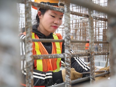 5 tháng đầu năm, tăng trưởng doanh thu nhóm bảo hiểm xây dựng ghi nhận sự đột biến, 
đạt trên 200%.