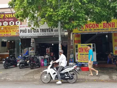 Biển hiệu ghi địa chỉ đường Hyundai ở phường Hà Cầu (quận Hà Đông). Ảnh: Tất Định.