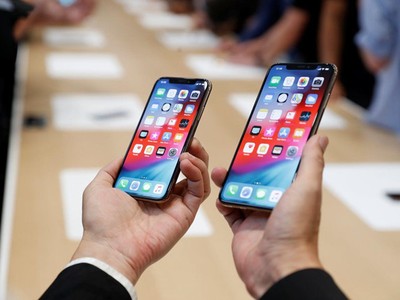 Doanh thu của iPhone sụt giảm nhưng Apple vẫn có tình hình kinh doanh quý III đạt kỷ lục. Ảnh: Reuters.