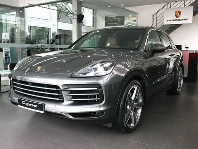Các mẫu Porsche Cayenne tăng giá tính phí trước bạ cao nhất.