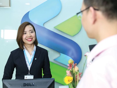 Nhiều ngân hàng đang đẩy mạnh chiến lược nguồn nhân lực chất lượng cao. 