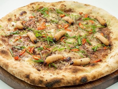 Cơm tấm và 6 món pizza kết hợp lạ lùng tại Việt Nam
