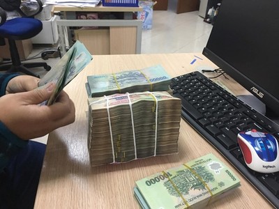 Đình chỉ công tác cán bộ tiếp tay trốn thuế 6 tỷ đồng