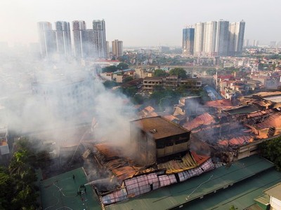 Bộ Tài nguyên và Môi trường khuyến cáo người dân sinh sống xung quanh khu vực nhà máy thận trọng giữ gìn sức khoẻ.