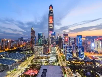 Thâm Quyến, thành phố rực ánh đèn neon được coi là một trong 3 đô thị không ngủ sôi động nhất Trung Quốc. Ảnh: Bingfengwu.