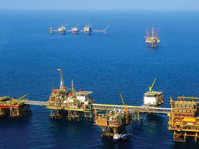 Doanh nghiệp dầu khí vượt qua thách thức, giữ vững mục tiêu  