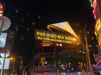 Gợi ý chơi đêm bao năm qua chỉ là phố Bùi Viện ở TP.HCM, hoặc đến phố Tạ Hiện ở Hà Nội uống bia.