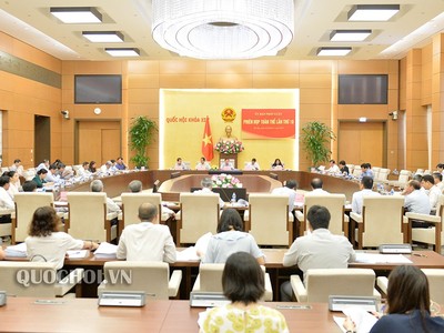 Ủy ban Thường vụ Quốc hội ban hành Nghị quyết về nhân sự