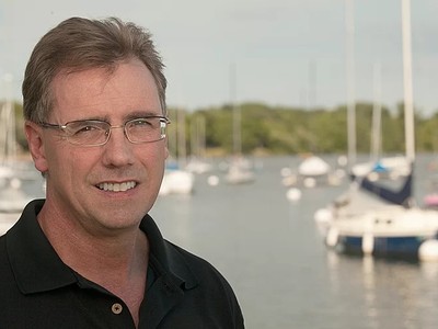 Tom Corley. Ảnh: Richhabit.net.