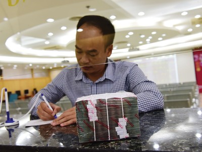 Cổ phiếu đầu cơ có dấu hiệu “dậy sóng”