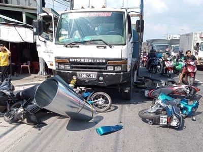 Hiện trường vụ tai nạn. (Ảnh: TTXVN phát).