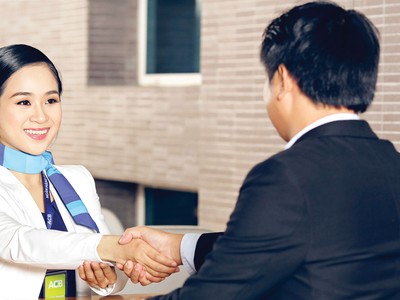 Hướng đến khách hàng cá nhân, doanh nghiệp SME, những ưu đãi theo gói hứa hẹn sẽ đem lại hiệu quả cao nhất về mặt tài chính cho khách hàng.Hướng đến khách hàng cá nhân, doanh nghiệp SME, những ưu đãi theo gói hứa hẹn sẽ đem lại hiệu quả cao nhất về mặt tài chính cho khách hàng
