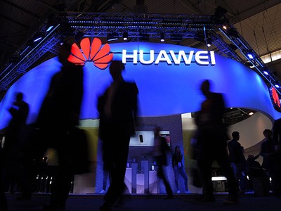 Huawei đã chi tiền để mua đến 500 bằng sáng chế từ các công ty ngoài Trung Quốc. Ảnh: AFP.