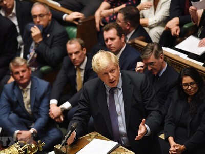 Thủ tướng Anh Boris Johnson phát biểu tại phiên họp của Hạ viện ở London ngày 22/10/2019. (Ảnh: AFP/TTXVN).
