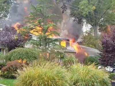 Hiện trường vụ rơi máy bay. (Nguồn: cbsnews.com).