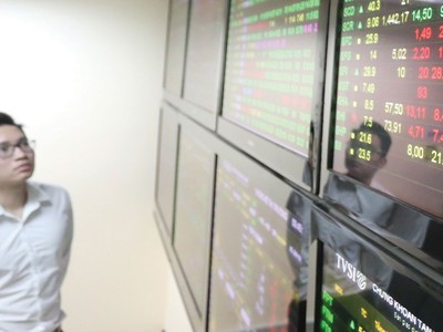 Nhiều quốc gia nhìn nhận, quy định về mệnh giá hay phát hành cổ phiếu dưới mệnh giá đã lỗi thời, không chứng tỏ được tác dụng, nên chuyển sang cơ chế phi mệnh giá bắt buộc, hoặc để cho doanh nghiệp lựa chọn giữa các cơ chế.