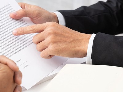 Dai dẳng tranh cãi về áp dụng Điều lệ mẫu