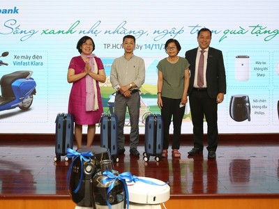 173 chủ thẻ Sacombank đầu tiên trúng xe Vinfast Klara và nhiều quà tặng xanh