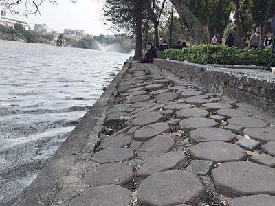 TP. Hà Nội sẽ dùng những khối bê tông nặng 2 tấn kè quanh hồ Hoàn Kiếm.