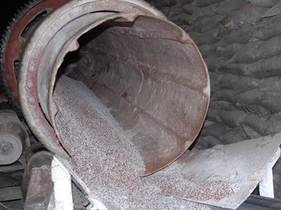 Phân bón giả gây thiệt hại 2,6 tỷ USD mỗi năm.