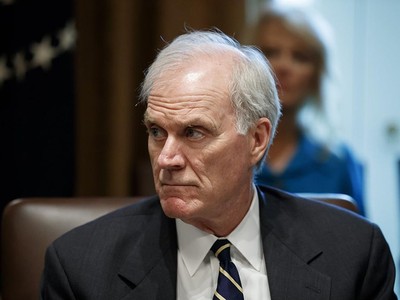 Bộ trưởng Hải quân Mỹ Richard Spencer bị buộc phải từ chức. (Nguồn: politico.com)