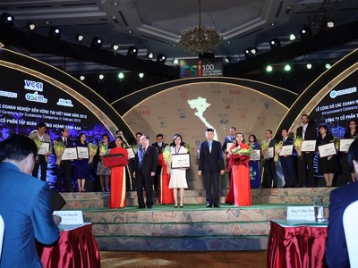 Phenikaa và Vicostone tiếp tục được vinh danh Top 100 doanh nghiệp bền vững