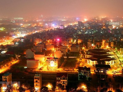 Thành phố Hải Dương về đêm. (Ảnh: Huy Hùng/TTXVN)