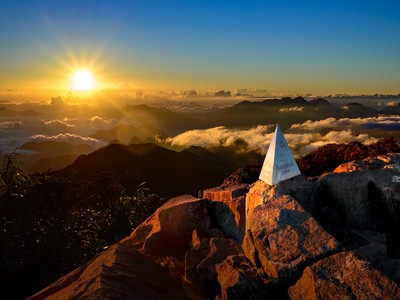 Cáp treo Fansipan đã biến giấc mơ chinh phục đỉnh Fansipan huyền thoại của bao du khách thành hiện thực.