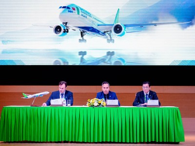 Ban lãnh đạo Hãng hàng không Bamboo Airways trong sự kiện “Công bố sự kiện đón máy bay Boeing 787-9 Dreamliner và Roadshow “Tiềm năng và cơ hội đầu tư Bamboo Airways”