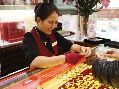 Vàng lấp lánh đón thập kỷ mới