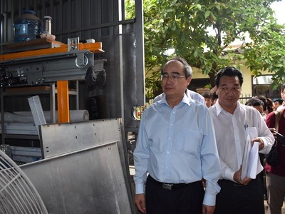 Bí thư Thành ủy TP.HCM Nguyễn Thiện Nhân đã đi thực tế 7 công trình xây dựng không phép tại phường Hiệp Bình Chánh, của anh em gia đình ông Lê Hữu Thành, vào chiều 22/10.